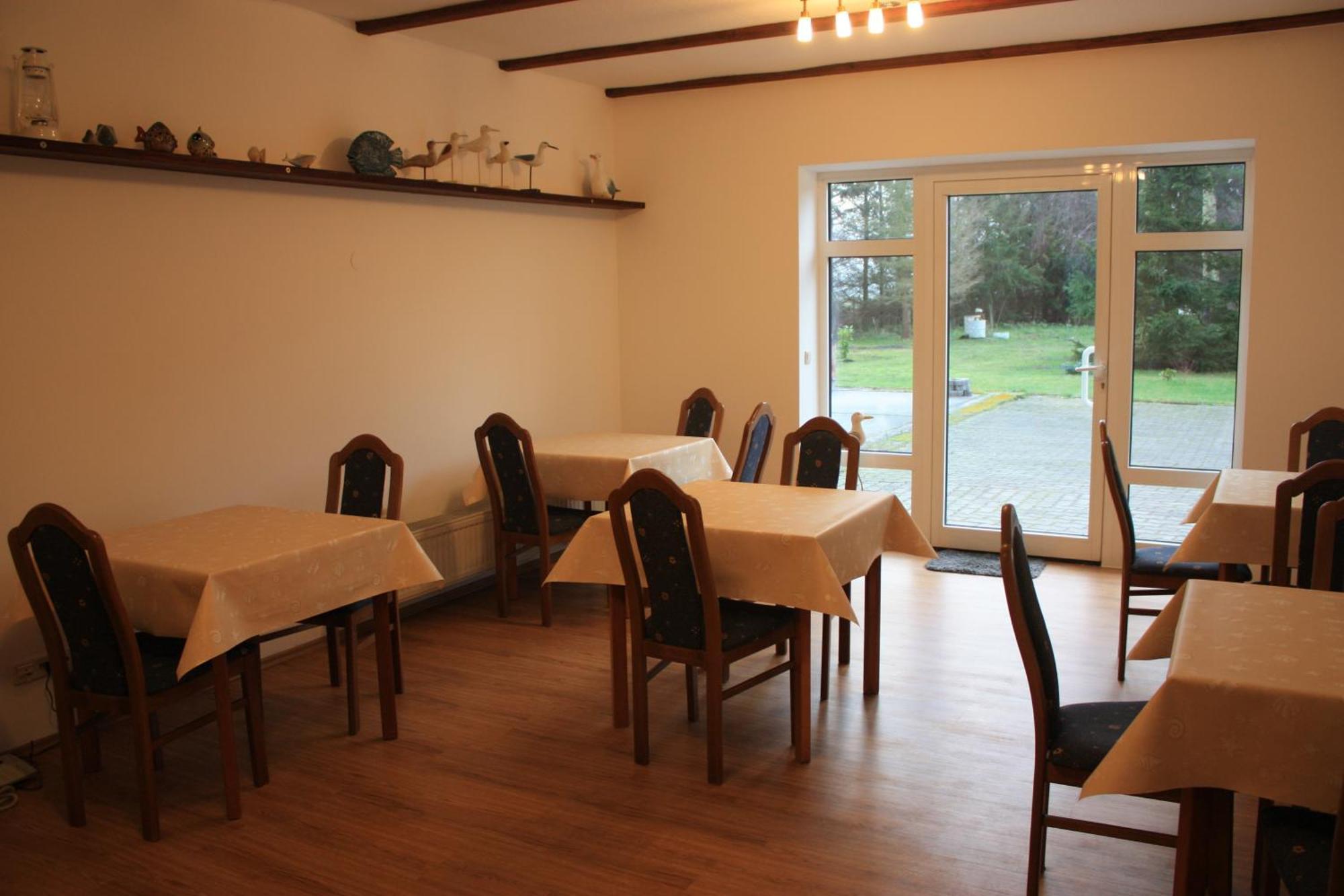 Hirschburg Pension Vorm Darss מראה חיצוני תמונה